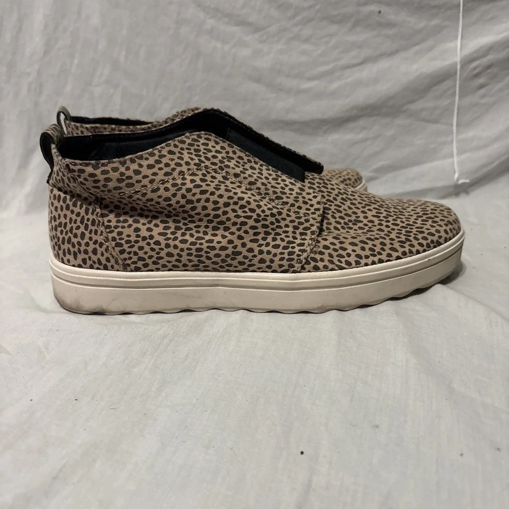 Universal Thread‎ Lillian Leopard Slip On Shoes Women's Size 9.5 Casual Target